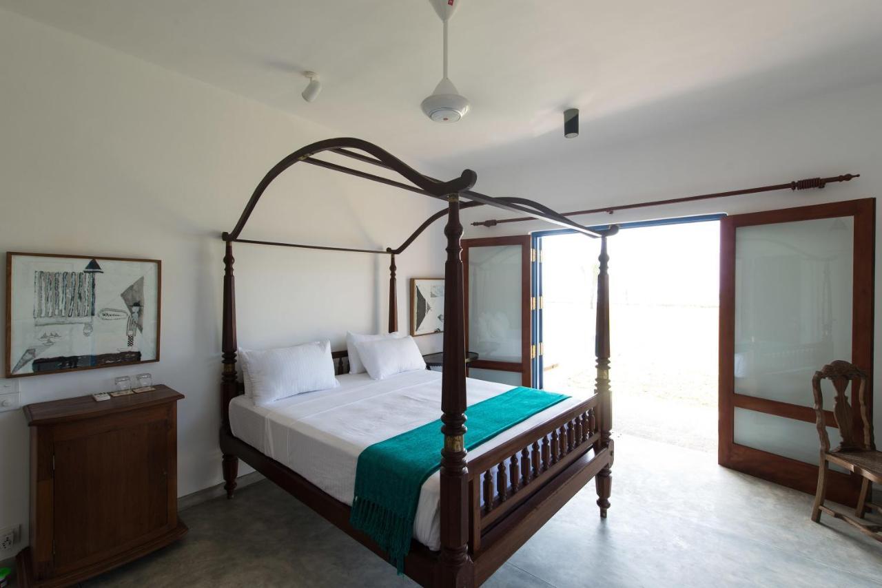 Villa Atulya At Ocean'S Edge Mirissa Room photo